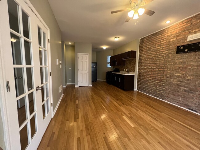 Building Photo - 5710 S Michigan Ave