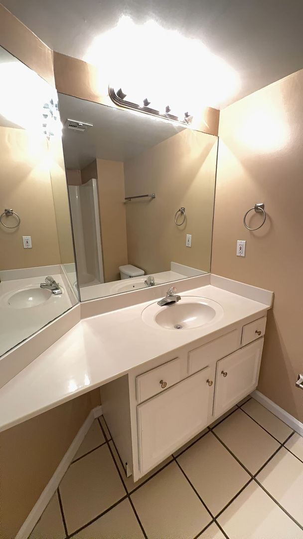 Building Photo - FALL 2026: $3,150/month for a great location w/ TWO assigned parking spaces! Move in as early as ...