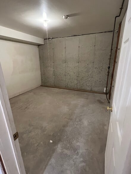 Lower Level Storage Space - 115 Ward St