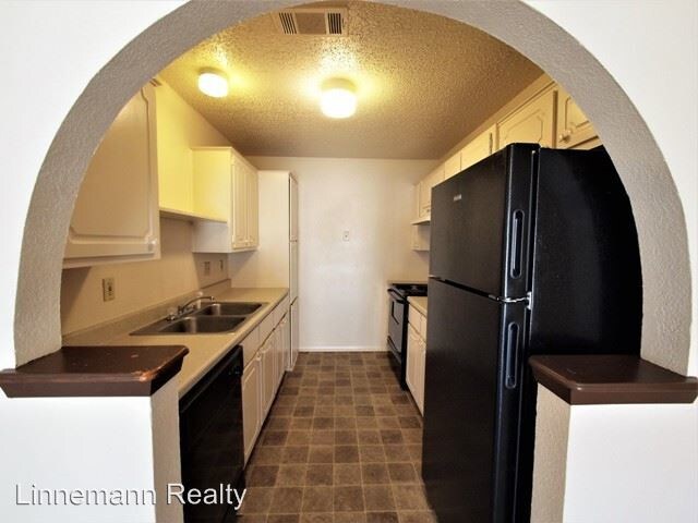 Building Photo - 3 br, 2 bath House - 2107 Creekwood Drive