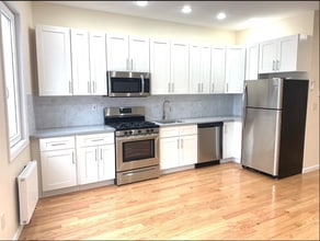 Building Photo - 6931 Myrtle Ave