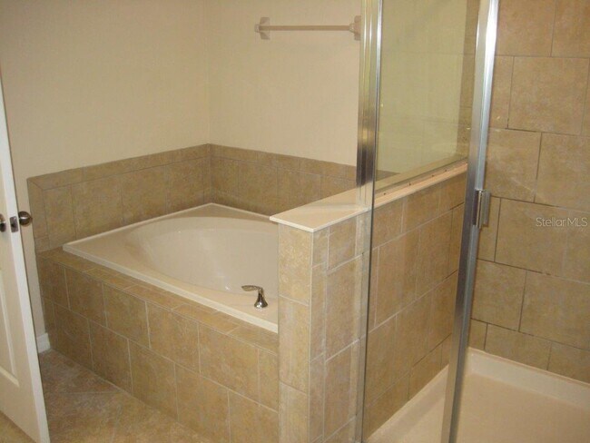 Building Photo - 3245 Rodrick Cir