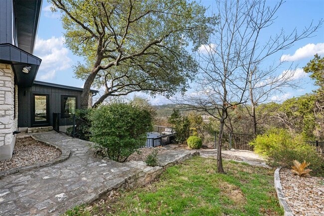 Building Photo - 6713 Winterberry Dr