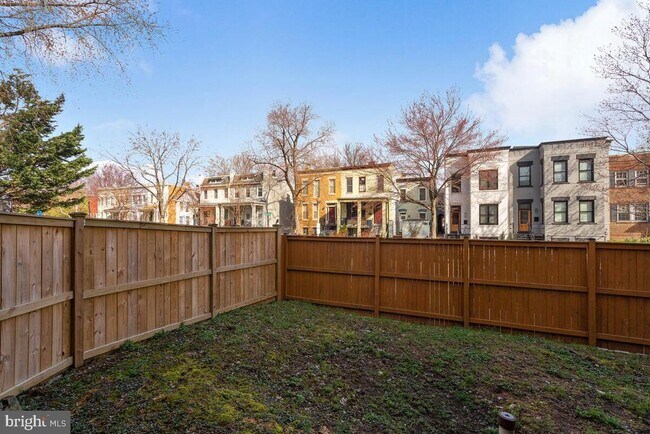 Building Photo - 1434 Potomac Ave SE