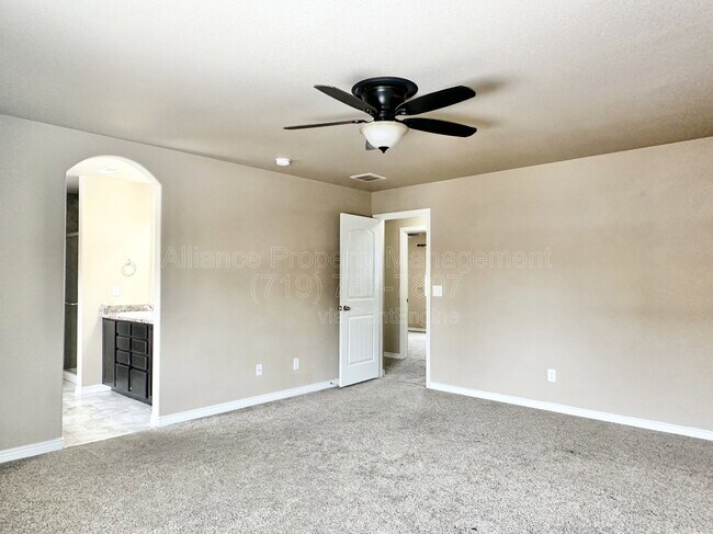 Building Photo - 9532 Bryce Canyon Dr