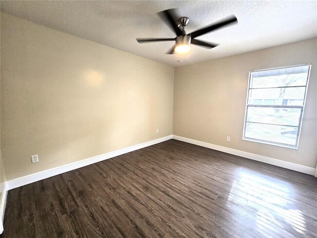 Building Photo - 2913 Duchess Oak Ct