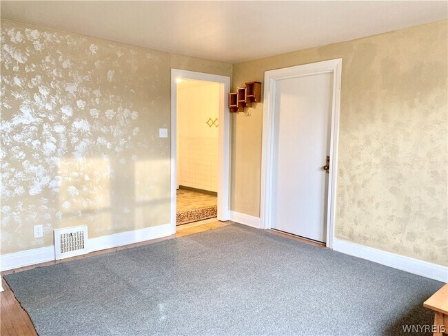 Building Photo - 657 Englewood Ave