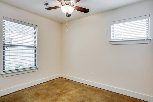 Building Photo - 4323 Dickason Ave