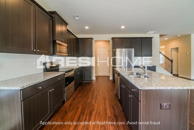 Building Photo - HOME FOR RENT!!