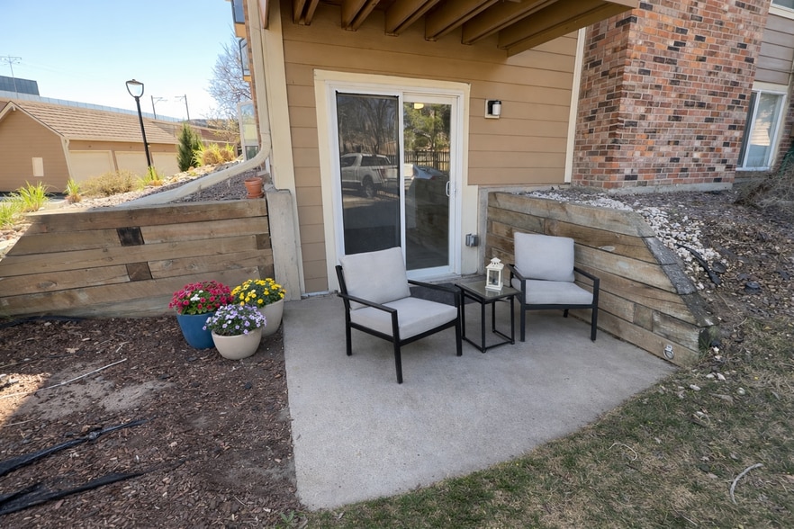 Virtually Staged - 3053 S Ursula Cir