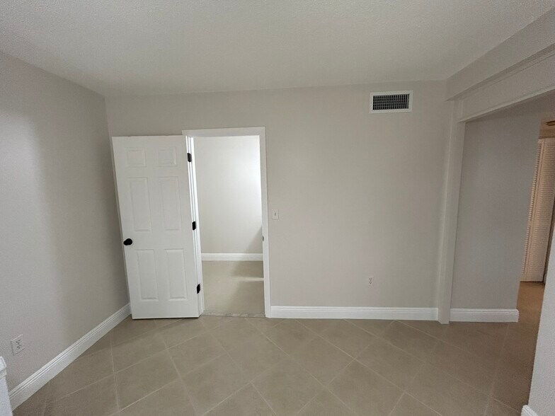 Building Photo - 11487 SW 109th Rd