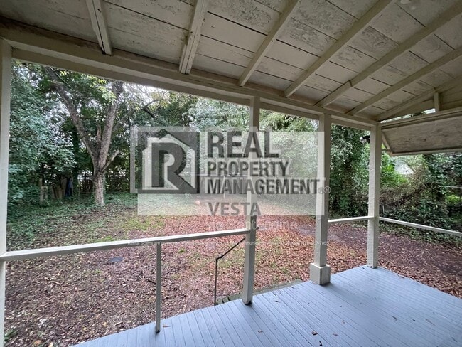 Building Photo - 3016 Ridge Ave