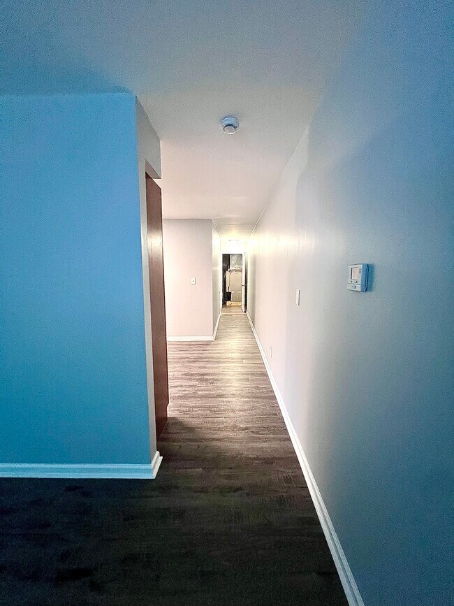 Building Photo - 153 Hanstein Pl