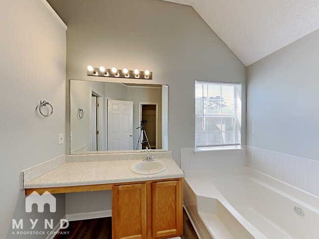 Building Photo - 2369 Sapphire Ct