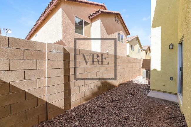 Building Photo - 3352 Fico Ave