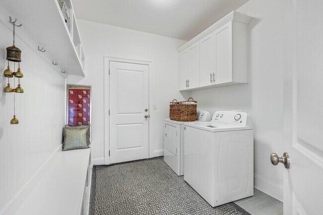 Building Photo - 3486 Coneflower Dr