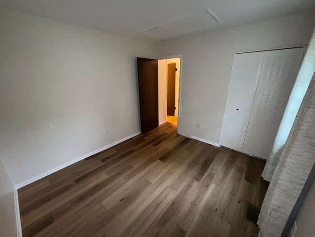 Building Photo - 1303 Lowland Ct