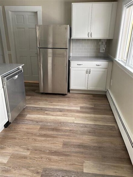 Building Photo - 22 Reed St