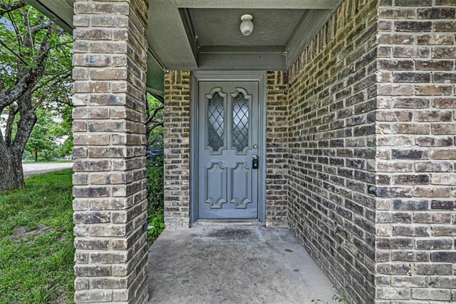 Primary Photo - 211 E Pritchard Ln