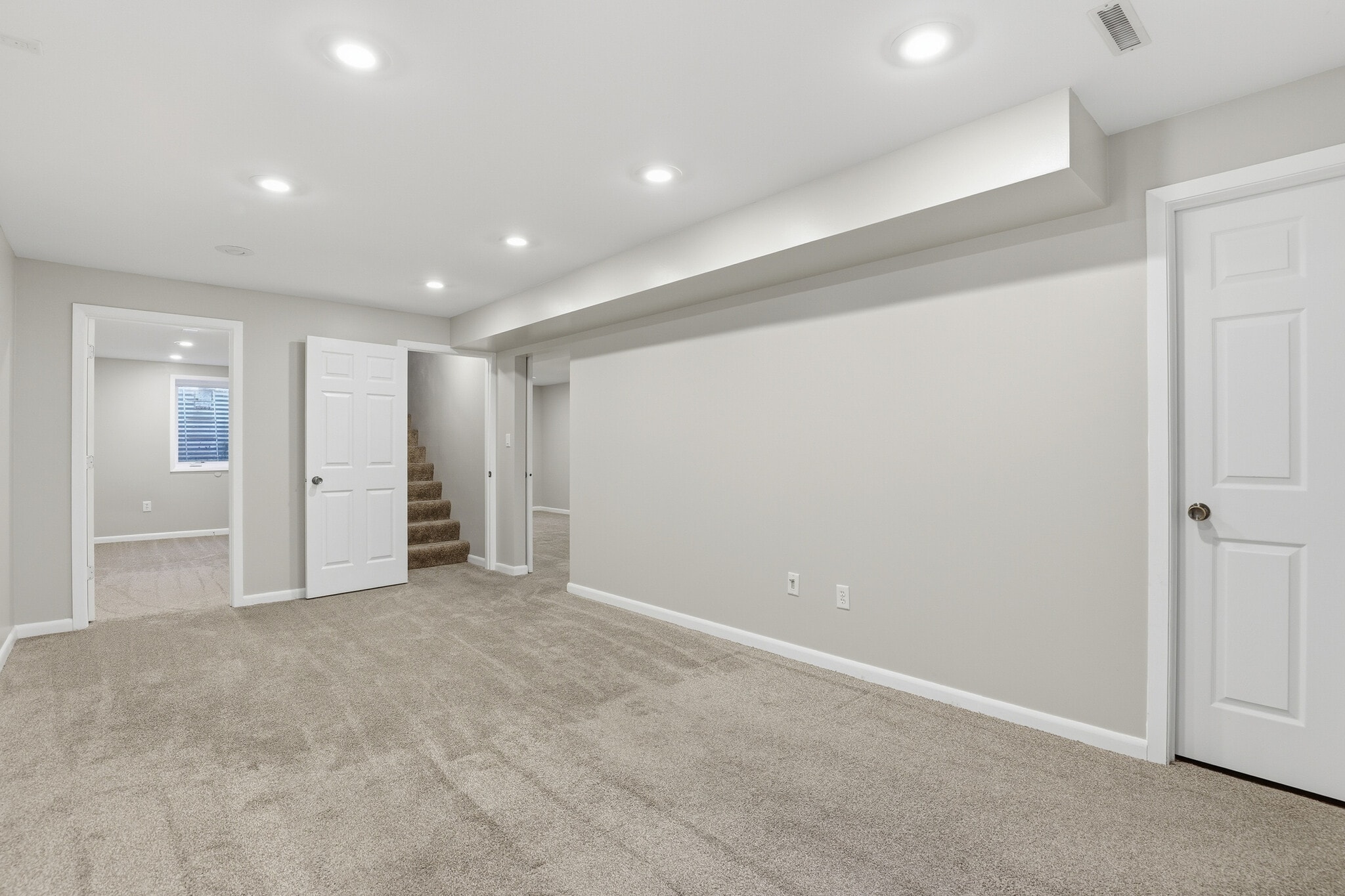 Building Photo - 1731 Sharp Dr