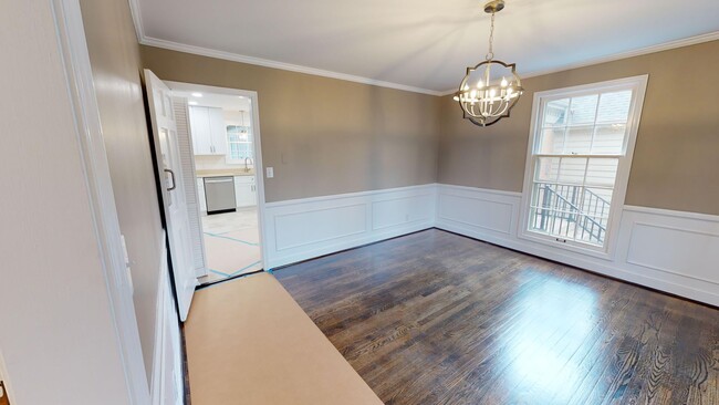 Building Photo - Beautifully renovated Westmoreland home!