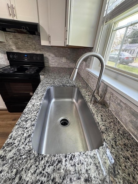 Building Photo - 52 Eastwood St