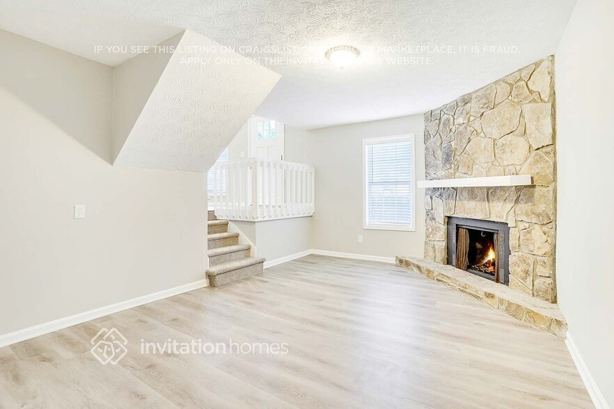 Building Photo - 3835 Wood Path Dr
