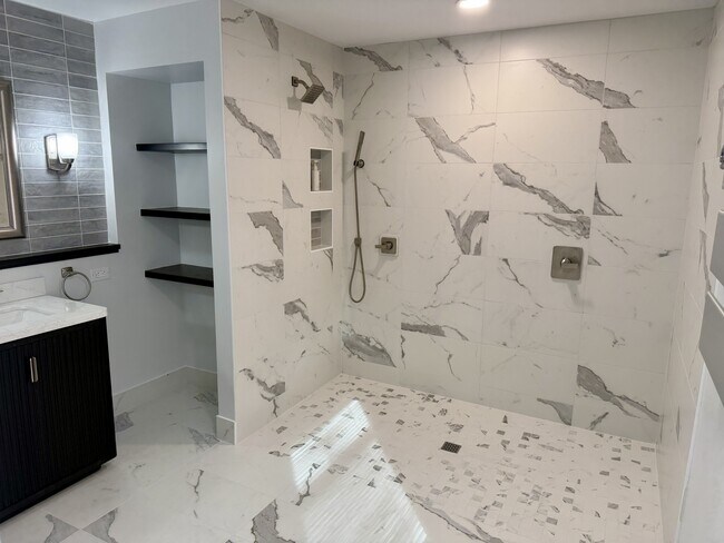 Building Photo - 4527 Terrace View Rd