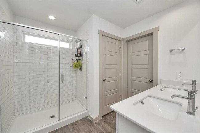 Building Photo - 7706 Caspian Rnch Dr