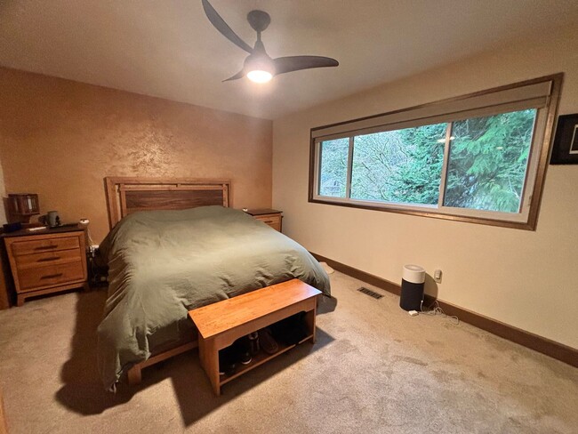 Building Photo - Large 4 Bedroom Home Close to Cook Family ...