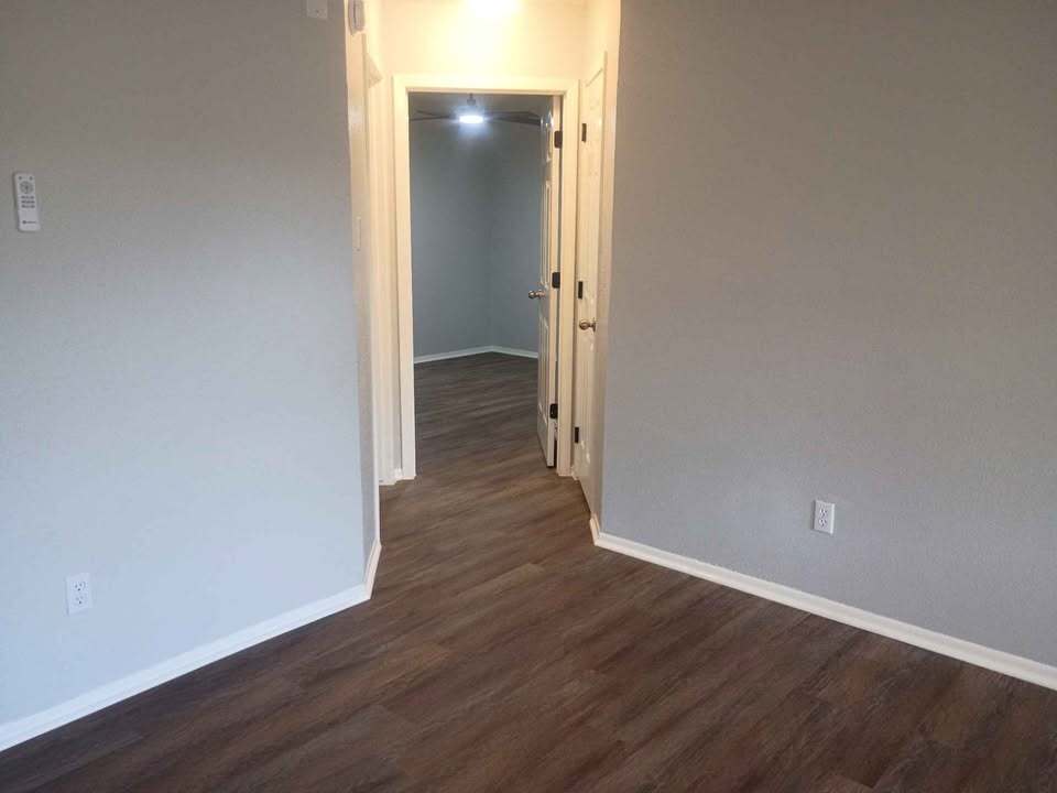Building Photo - 10810 Kentington Oak Dr