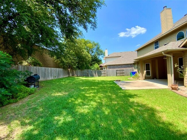 Building Photo - 303 Kati Ln
