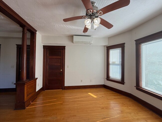Building Photo - 32 Woodbine St