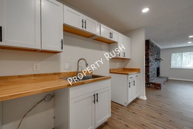 Building Photo - 4057 Arbor Pl Ln