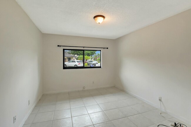 Building Photo - 20771 Boca Ridge Dr N