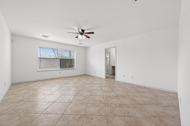 Building Photo - 11002 Bradford Way Dr