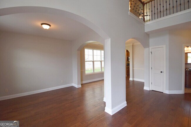 Building Photo - 606 Blackburn Ln