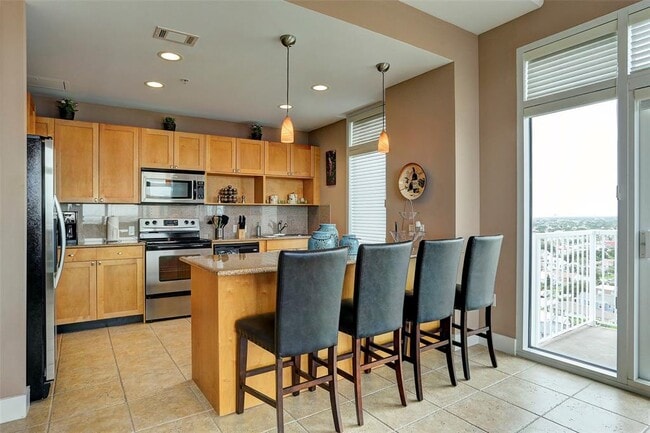 Building Photo - 500 Seawall Blvd