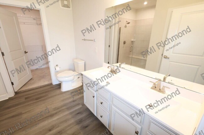 Building Photo - 3900 Maze Runner Dr
