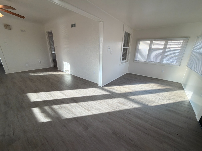 Building Photo - 2731 7th Ave