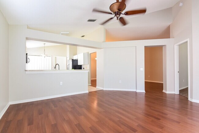 Building Photo - 312 Sonoma Dr