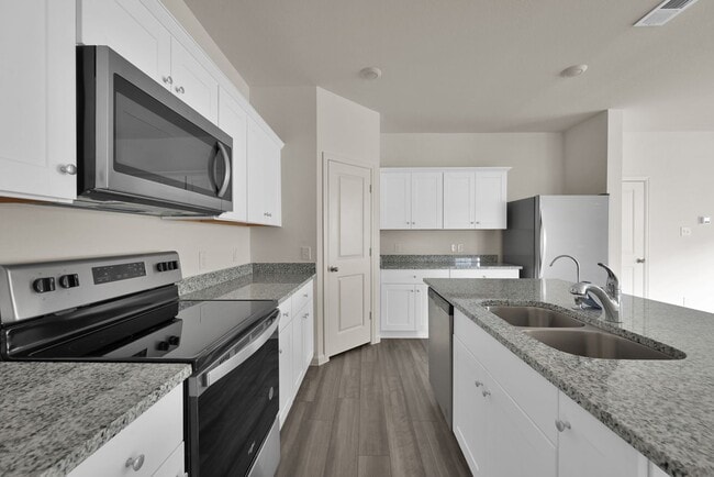 Building Photo - For Lease | 5 Bed, 4 Bath | 2,784 Sq Ft | Chapel Run Community |
