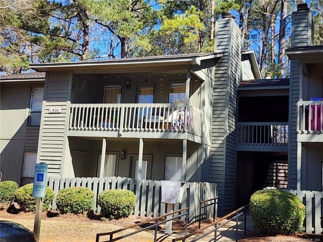 Building Photo - 1900 Tryon Dr