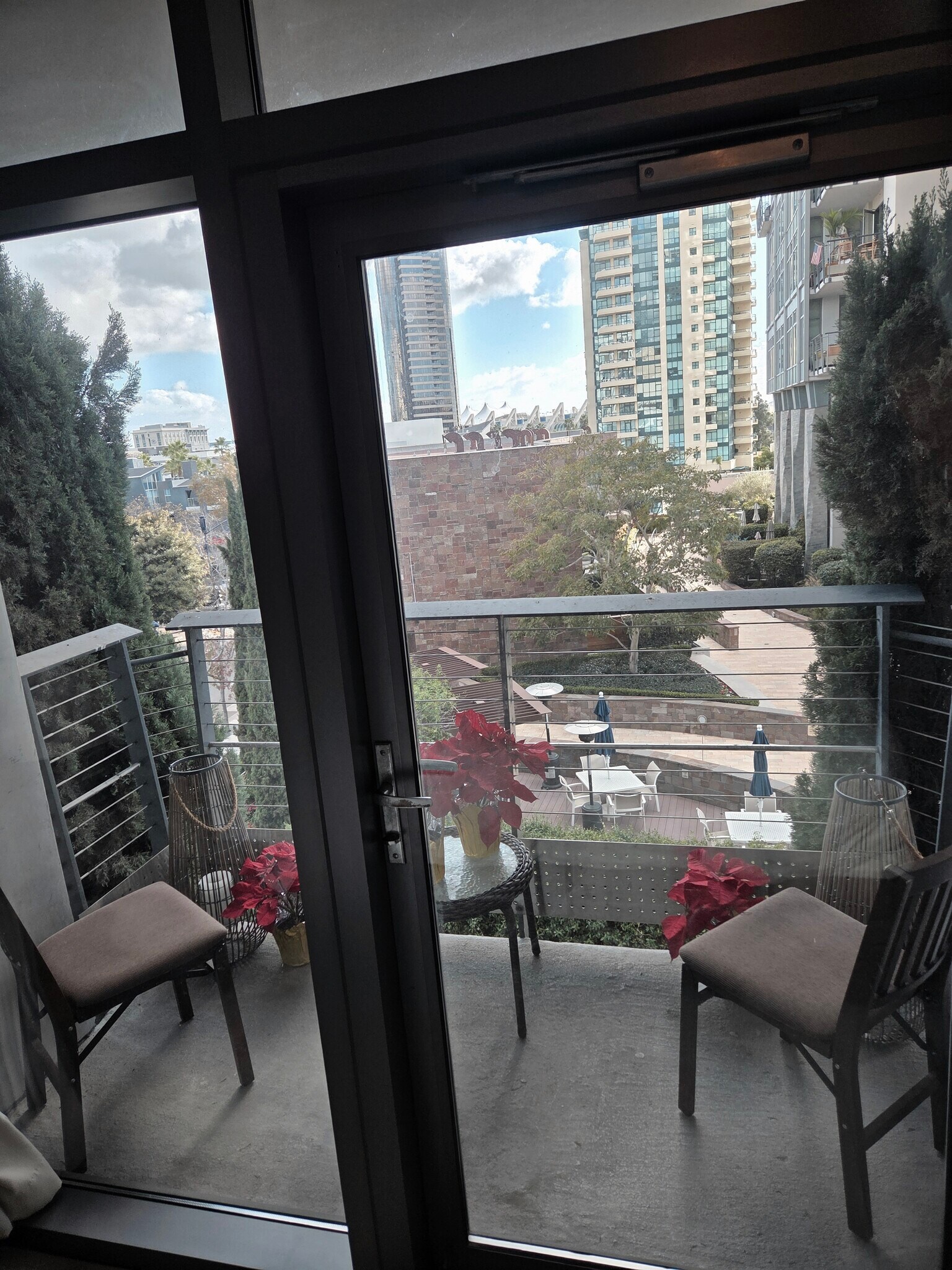 Building Photo - 645 Front St