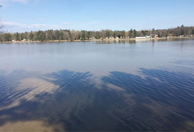 Building Photo - 3886 N West River Rd