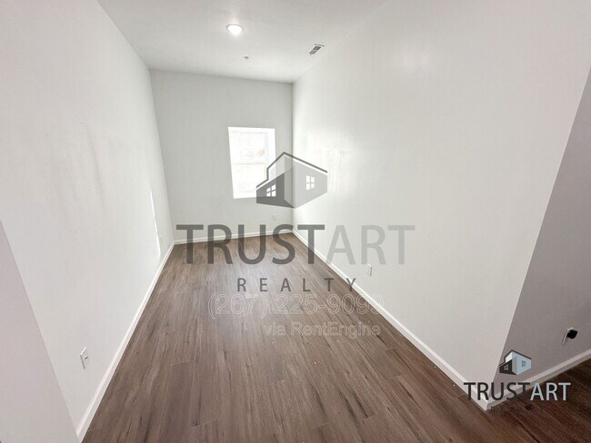 Building Photo - 2317 N 15th St