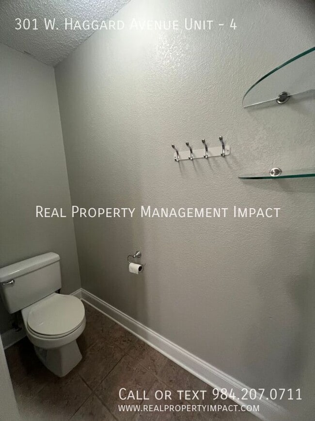 Building Photo - 301 W Haggard Ave