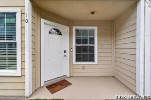 Building Photo - 10 Bratton Dr