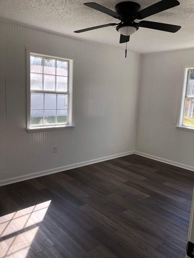 Building Photo - Bald Knob Duplex