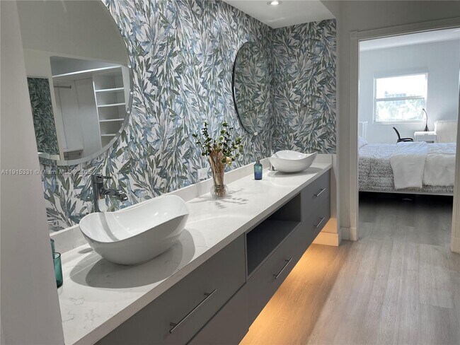 Building Photo - 10730 NW 66th St